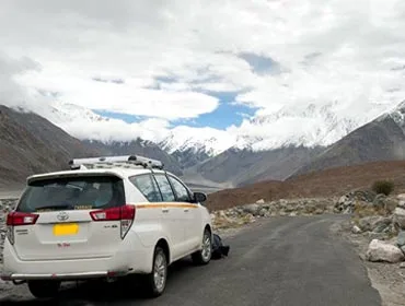 Manali Leh Taxi